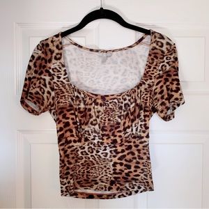 Leopard crop top with ruched bust